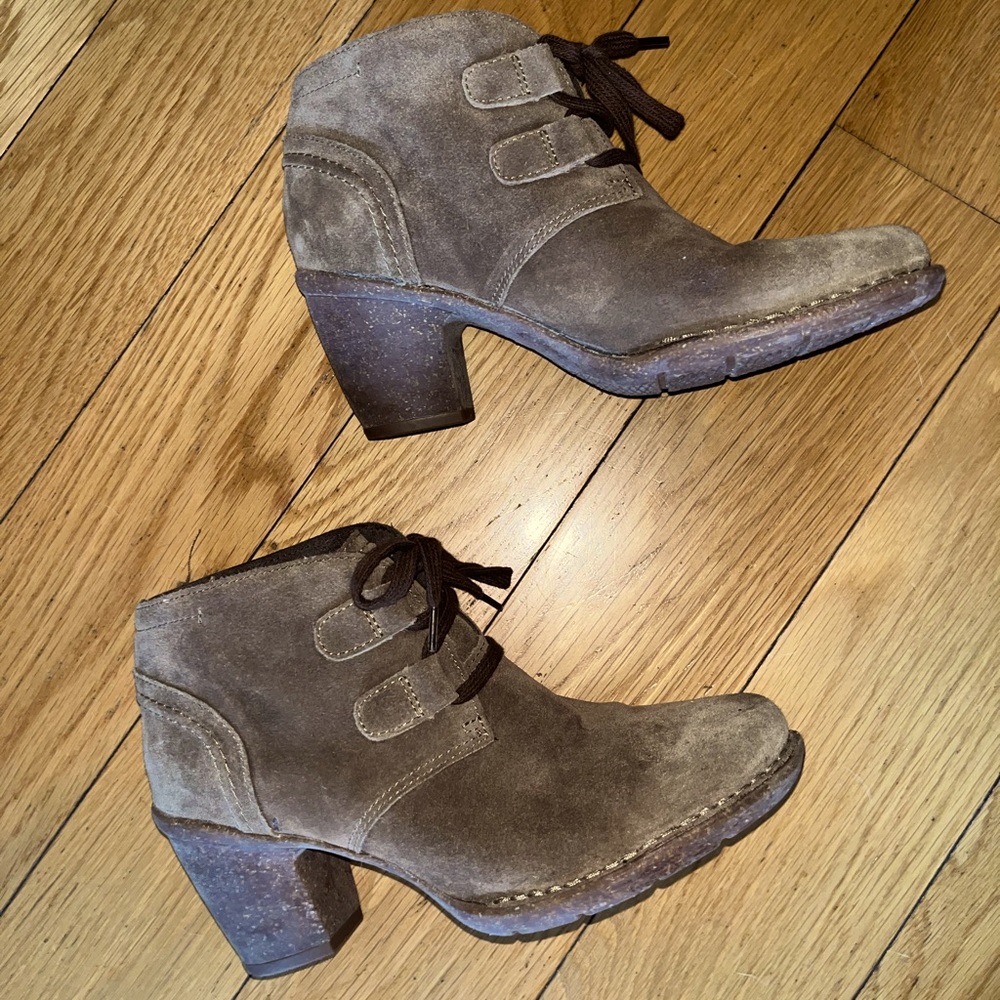 Clarks booties - Picture 2 of 6